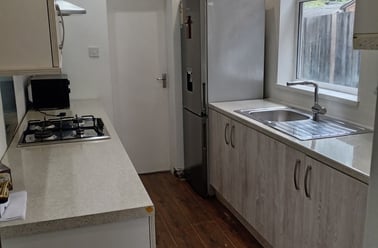 Warwards Lane - 4 bed, Selly Park, Birmingham - Image 2