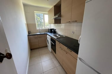 Flat 12 Weoley Court, Selly Oak, Birmingham - Image 3