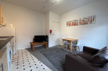 Peveril Street, Radford, Nottingham - Image 3