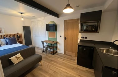 Studio 4 - 2 Bideford Dr, Selly Oak, Birmingham - Image 3