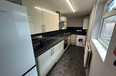 Frederick Grove, Lenton, Nottingham - Image 3