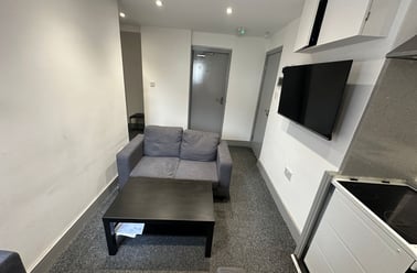 Flat 2 - 78 Bournbrook, Selly Park, Birmingham - Image 2