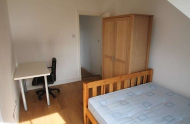 Derby Road - 1 bed, Lenton, Nottingham - Image 3