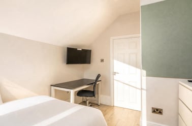 Derby Grove, Radford, Nottingham - Image 2
