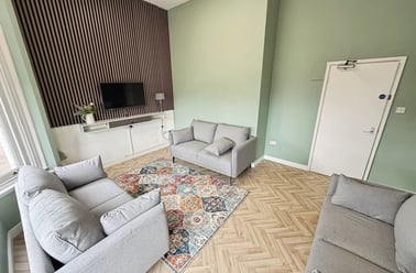 Derby Road, Lenton, Nottingham - Image 2