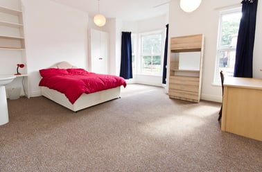 Forest Road West F 1 - 4 Bed Ex Bills, Arboretum, Nottingham - Image 2