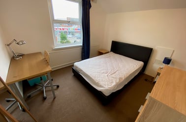 Humber Road, Beeston, Nottingham - Image 3