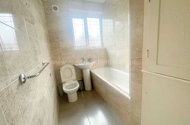 Flat 11 Weoley Court, Selly Oak, Birmingham - Image 3