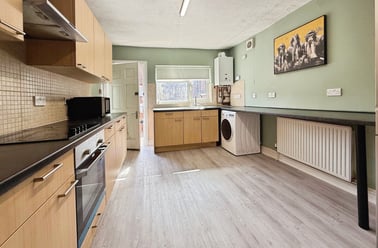 Derby Road, Lenton, Nottingham - Image 3