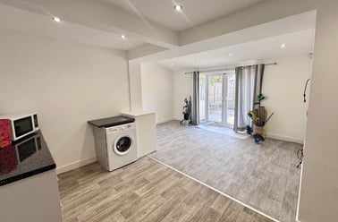 Peacock Crescent, Clifton, Nottingham - Image 2