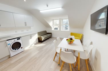 Raddlebarn Court, Selly Park, Birmingham - Image 3