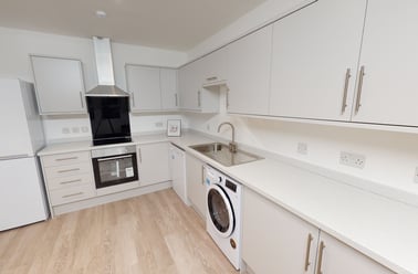 Raddlebarn Court, Selly Park, Birmingham - Image 3