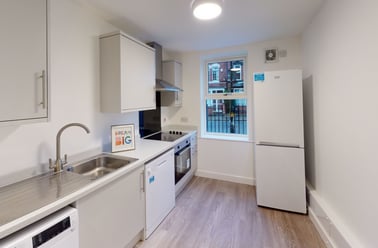 Raddlebarn Court - Ensuite Room, Selly Park, Birmingham - Image 3