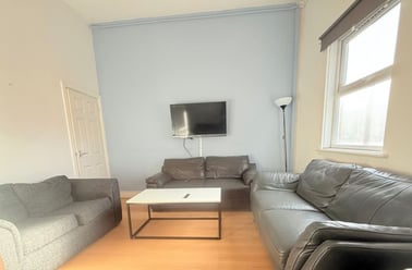 Alfreton Road, Radford, Nottingham - Image 2