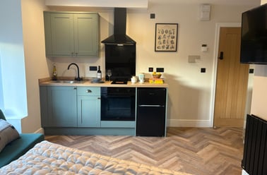 S1 G 71 Raddlebarn Road, Selly Park, Birmingham - Image 2