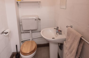 Raddlebarn Court, Selly Park, Birmingham - Image 3