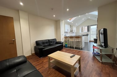 Hubert Road - 4Bed, Selly Park, Birmingham - Image 2