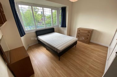 Flat 19 Weoley Court, Selly Oak, Birmingham - Image 2