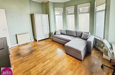 Flat 1b 2 Arthur Avenue, Lenton, Nottingham - Image 2