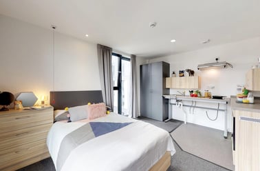 Superior Studio, St James, 110 St James Road, Townhead, Glasgow - Image 2