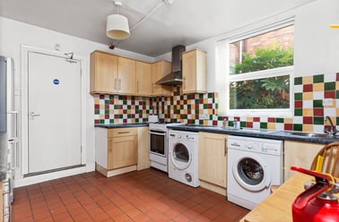 Kedleston Road (INCLUDES BILLS), Near university, Derby - Image 3