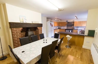 Victoria rd, Hyde park, Leeds - Image 3