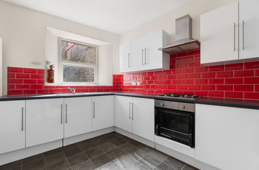 Connaught Avenue, Mutley, Plymouth - Image 2