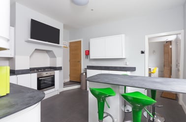 West St (ALL ENSUITE ALL INCLUSIVE), Near university, Newcastle under lyme - Image 2