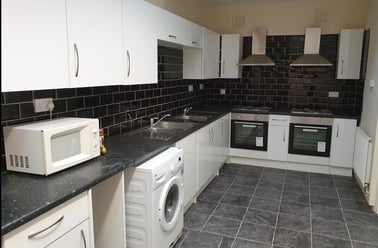 Upper Hanover Street, Broomhall, Sheffield - Image 2