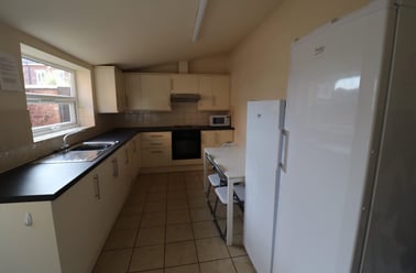 Whipcord Lane, University of chester, Chester - Image 2