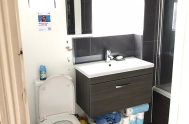 Elcot Avenue, Peckham, London - Image 3