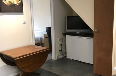 Park Barn Drive, Near university, Guildford - Image 2