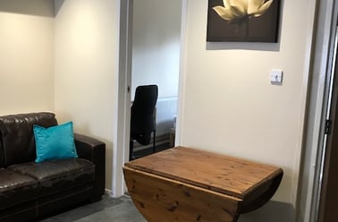 Park Barn Drive, Near university, Guildford - Image 3