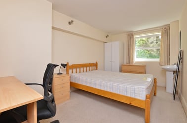 St. Davids Hill, St davids, Exeter - Image 2