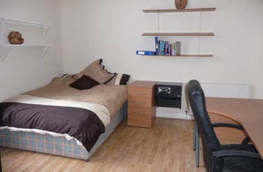 Hartley Avenue , Woodhouse, Leeds - Image 2