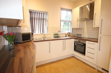 Junction road, Hunters bar, Sheffield - Image 2