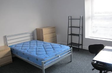Commonside, Crookesmoor, Sheffield - Image 3