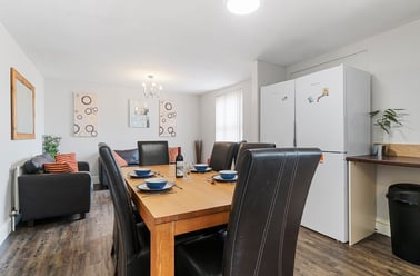 Bedford Terrace, Near university, Plymouth - Image 3