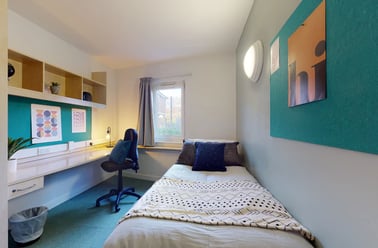 Classic En-Suite, Creek Court, Creek Road, Greenwich, London - Image 2