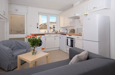 Premium – 2 Bed Maisonette With Study, Trinity Court, 9 Pittodrie Street, Old Aberdeen, Aberdeen - Image 2