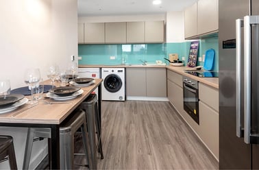 Premium Ensuite Plus, Stanhope House, 91-95 Commercial Road, City Centre, Portsmouth - Image 3