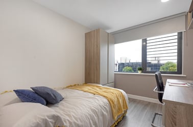 Premium En Suite, Stanhope House, 91-95 Commercial Road, City Centre, Portsmouth - Image 2