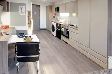 Standard Studio , Sycamore House, Woodhouse Square, Kirkstall, Leeds - Image 2