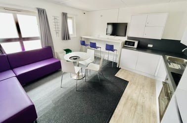 Classic En-Suite, Creek Court, Creek Road, Greenwich, London - Image 3