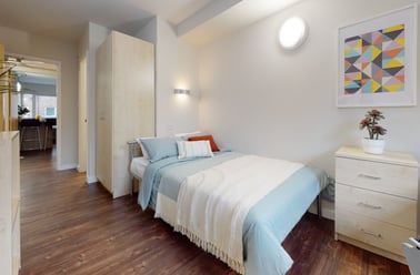 iQ Aspley House, Firth Street, City Centre, Huddersfield - Image 2