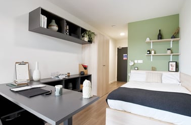 Gold En Suite, Dun Holm House, Unit 8, The Riverwalk, City Centre, Durham - Image 3