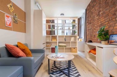 iQ Hollingworth House, Fairfield Street, City Centre, Manchester - Image 2