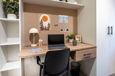 Accessible En-suite, Raffles Hall, 3 James Street, Heslington, York - Image 3