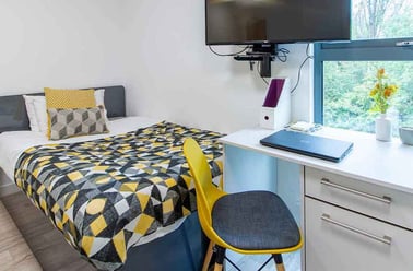 Goods Corner, 11 Liberton Road, Near University, Edinburgh - Image 2