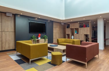 Large Double Studio, The Curve, 14 Fieldgate Street, Shoreditch, London - Image 3
